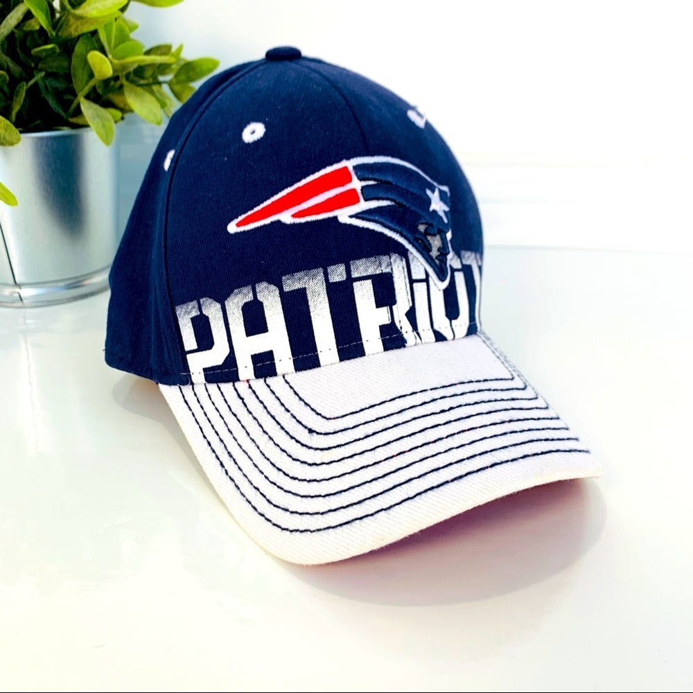 NFL Reebok New England Patriots Blue and Red Hat Flex Cap - Size L/XL